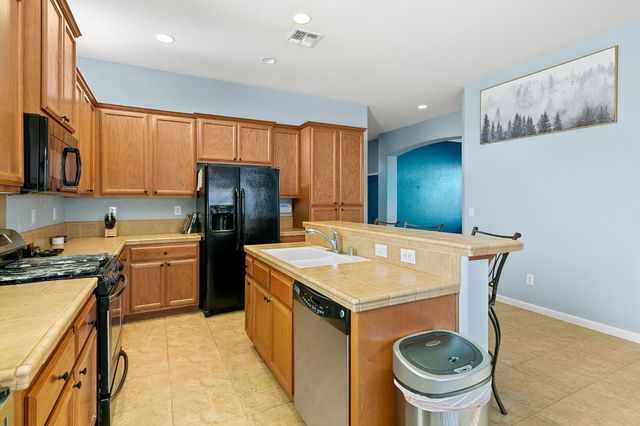 3586 Nouveau Way, Rancho Cordova, CA 95670