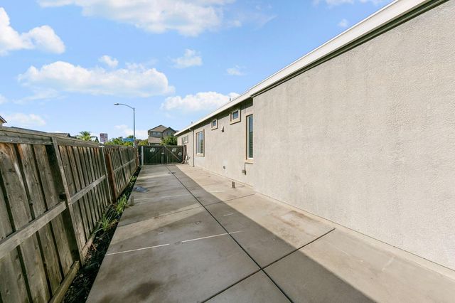 3586 Nouveau Way, Rancho Cordova, CA 95670