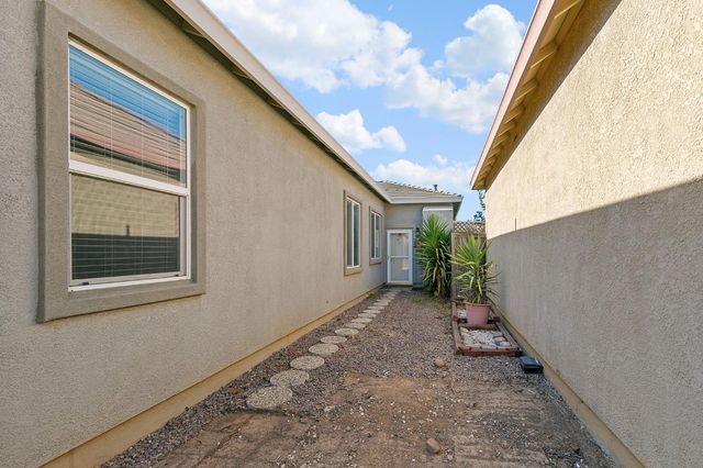 3586 Nouveau Way, Rancho Cordova, CA 95670