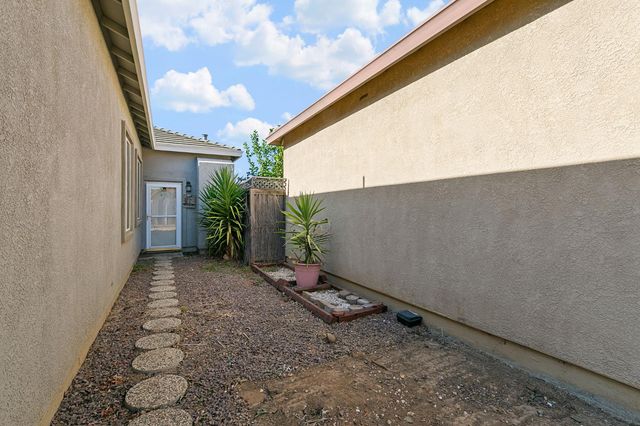 3586 Nouveau Way, Rancho Cordova, CA 95670