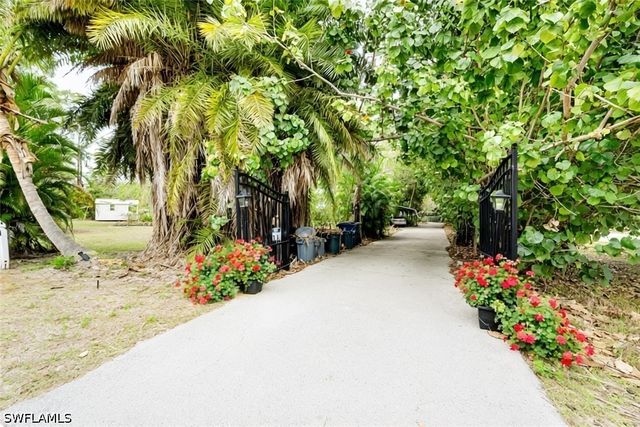 10811 Strike LN, Bonita Springs, FL 34135