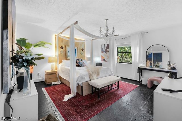 10811 Strike LN, Bonita Springs, FL 34135