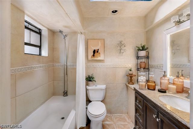 10811 Strike LN, Bonita Springs, FL 34135