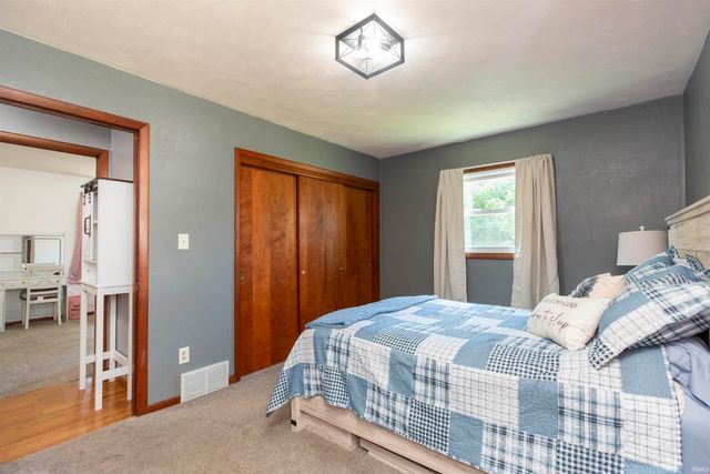 26265 Whippoorwill Drive, South Bend, IN 46619