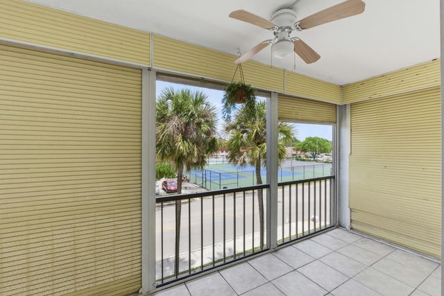 4152 Inverrary Drive 311, Lauderhill, FL 33319