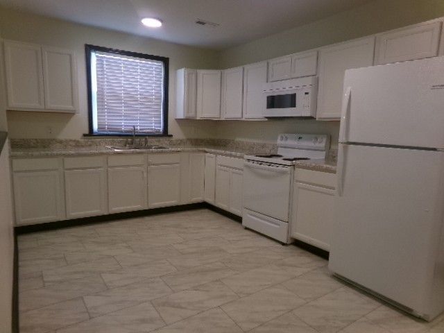 625 Greenwood Ave, Clarksville, TN 37040