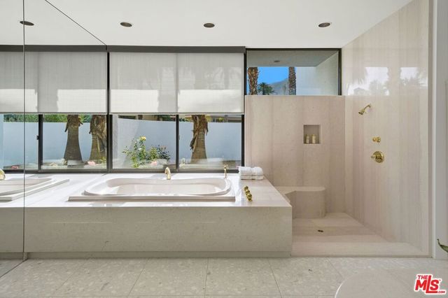 77240 Avenida Arteaga, La Quinta, CA 92253