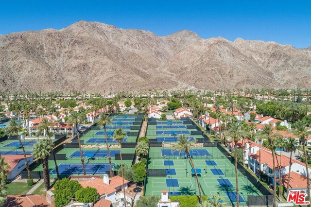 77240 Avenida Arteaga, La Quinta, CA 92253