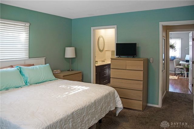 5508 Red Coach Road, Centerville, OH 45429