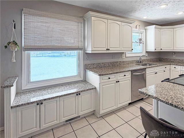 5508 Red Coach Road, Centerville, OH 45429