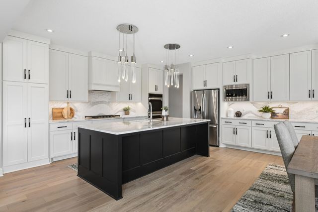 16717 47th Place N, Plymouth, MN 55446