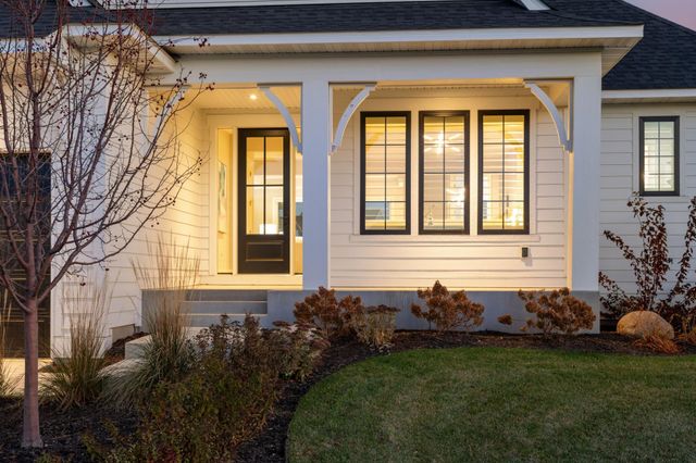 16717 47th Place N, Plymouth, MN 55446