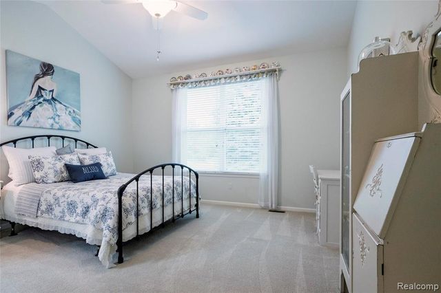 26727 Wilton Court, New Hudson, MI 48165