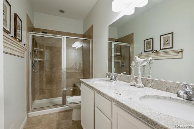 26727 Wilton Court, New Hudson, MI 48165