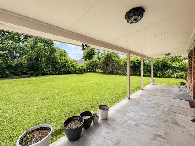 708 Shady Lane, La Marque, TX 77568