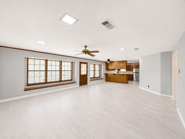708 Shady Lane, La Marque, TX 77568