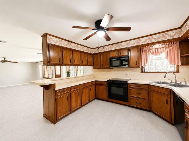 708 Shady Lane, La Marque, TX 77568