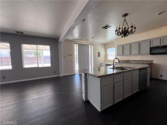 2914 Coffeeberry Way, San Jacinto, CA 92582