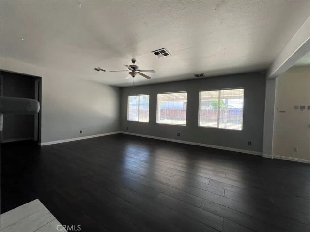 2914 Coffeeberry Way, San Jacinto, CA 92582