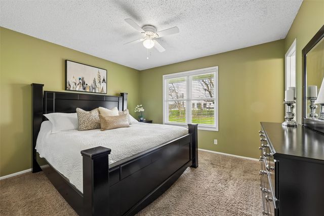 108 Sandburg Court, Ames, IA 50014