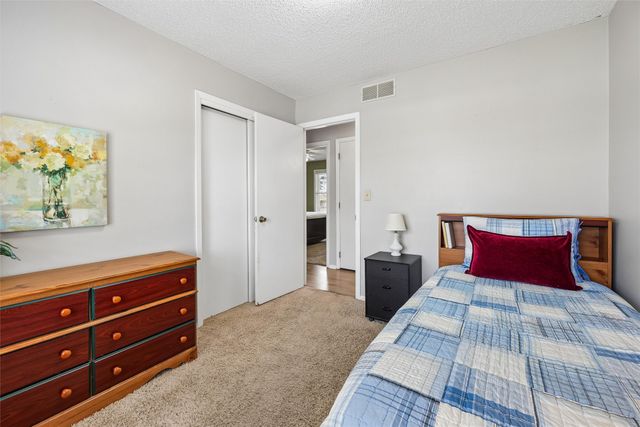 108 Sandburg Court, Ames, IA 50014