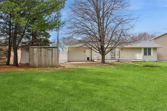 108 Sandburg Court, Ames, IA 50014