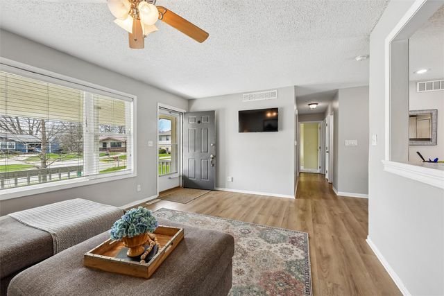 108 Sandburg Court, Ames, IA 50014