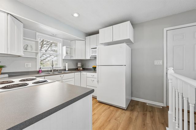 108 Sandburg Court, Ames, IA 50014
