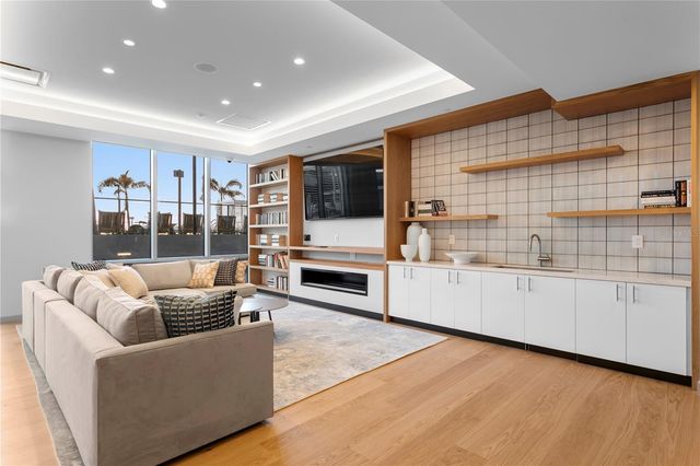 400 CENTRAL AVENUE 2806, St Petersburg, FL 33701