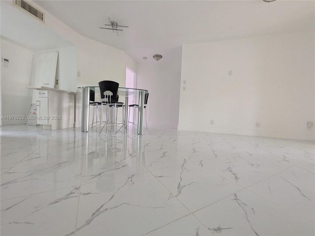 108 Gardens Dr 204, Pompano Beach, FL 33069