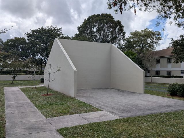 108 Gardens Dr 204, Pompano Beach, FL 33069