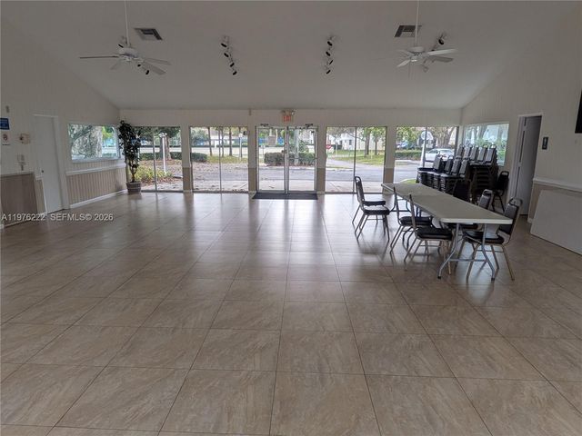 108 Gardens Dr 204, Pompano Beach, FL 33069