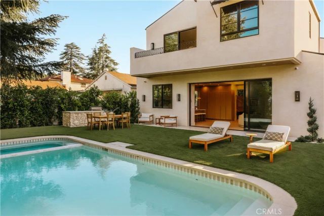 4938 Hesperia, Encino, CA 91316