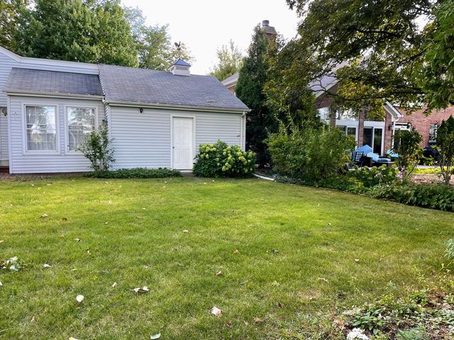 2546 Laurel Lane, Wilmette, IL 60091