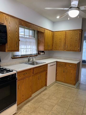 2546 Laurel Lane, Wilmette, IL 60091