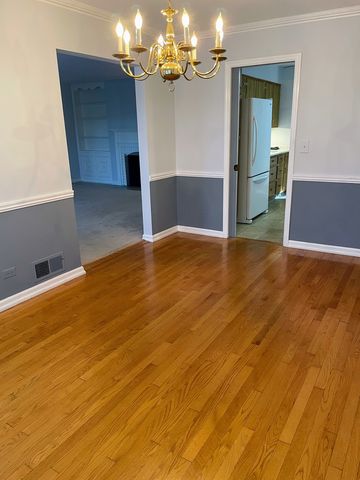 2546 Laurel Lane, Wilmette, IL 60091