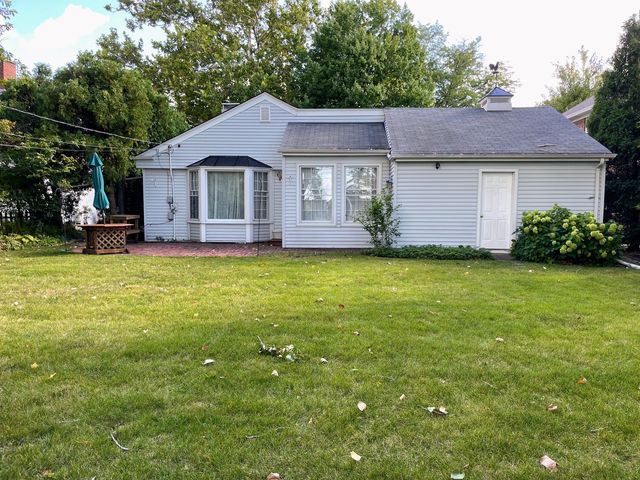 2546 Laurel Lane, Wilmette, IL 60091