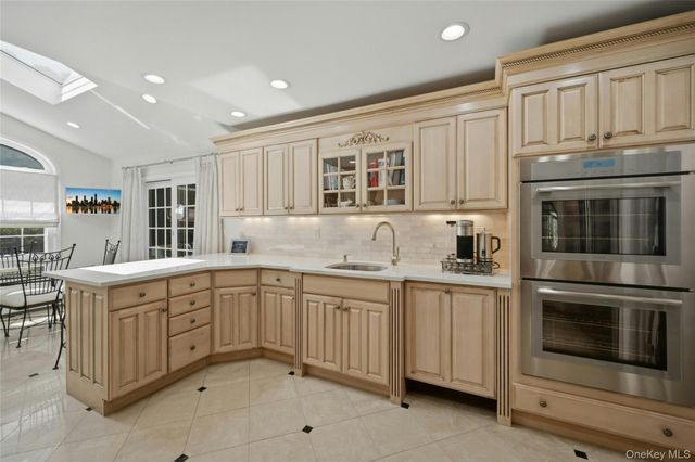 9 Vannina Place, Huntington, NY 11743