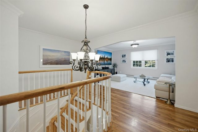 9 Vannina Place, Huntington, NY 11743