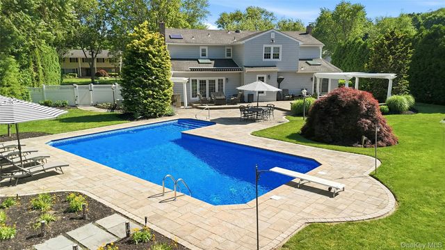 9 Vannina Place, Huntington, NY 11743