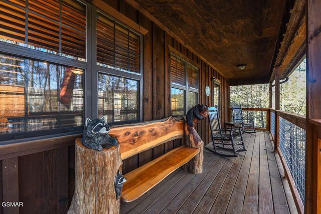 503 Eagle Trail, Gatlinburg, TN 37738