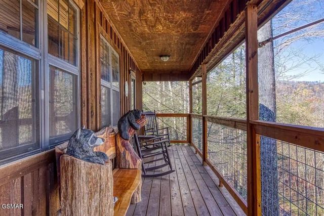 503 Eagle Trail, Gatlinburg, TN 37738