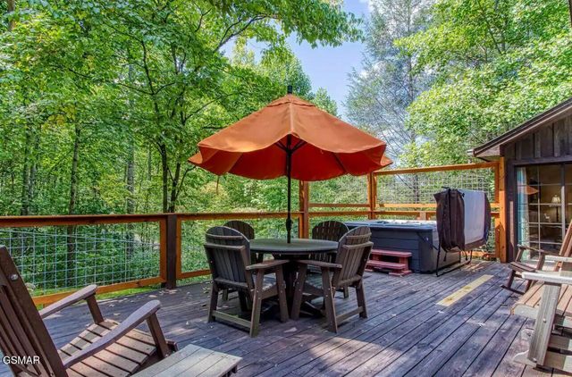 503 Eagle Trail, Gatlinburg, TN 37738