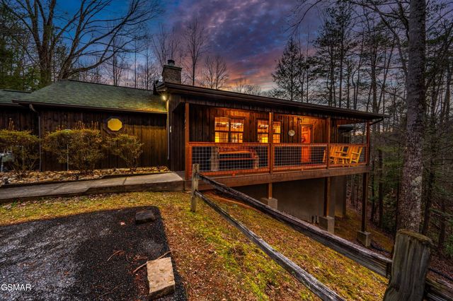 503 Eagle Trail, Gatlinburg, TN 37738