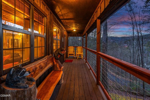 503 Eagle Trail, Gatlinburg, TN 37738