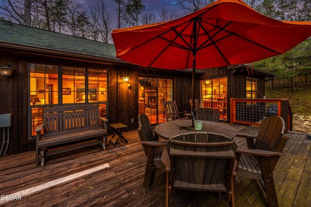 503 Eagle Trail, Gatlinburg, TN 37738