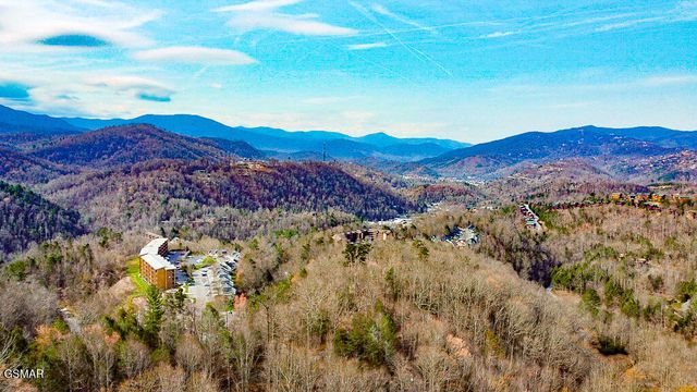 503 Eagle Trail, Gatlinburg, TN 37738
