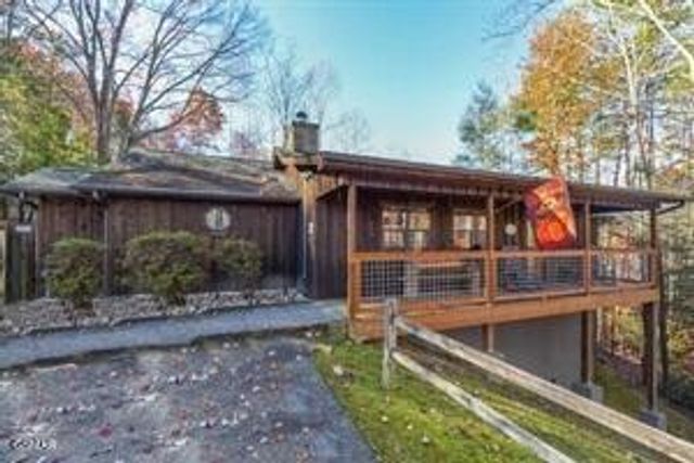 503 Eagle Trail, Gatlinburg, TN 37738