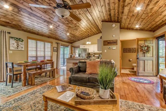 503 Eagle Trail, Gatlinburg, TN 37738