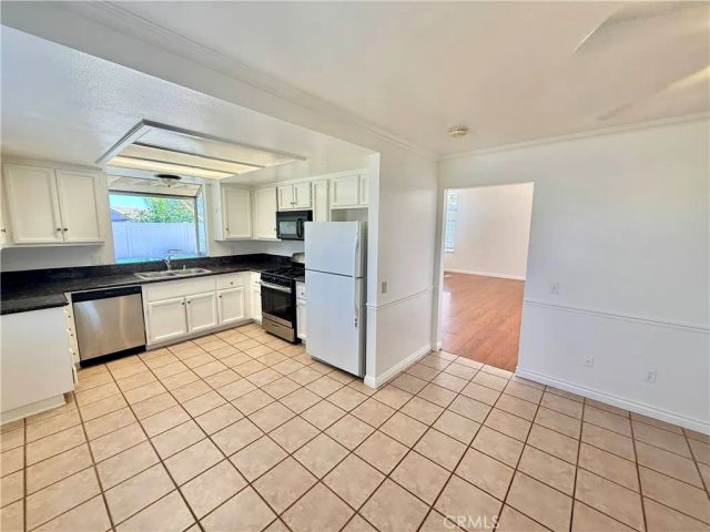 39542 Del Val Drive, Murrieta, CA 92562